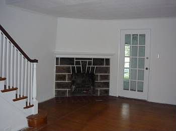 2nd image of 391 Lakeview Ave