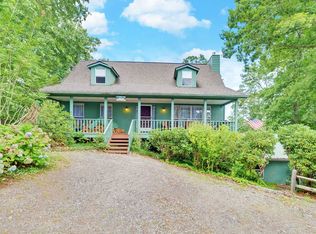 924 Smokerise Dr, Hayesville, NC 28904