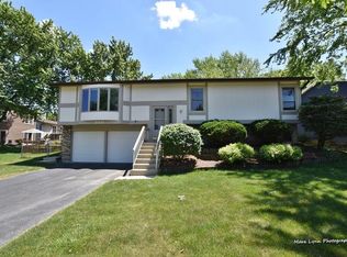 960 N Ashbury Ave, Bolingbrook, IL 60440