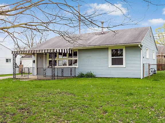 2nd image of 1949 Westfield Dr N