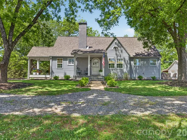 581 Hicks Creek Rd, Troutman, NC 28166