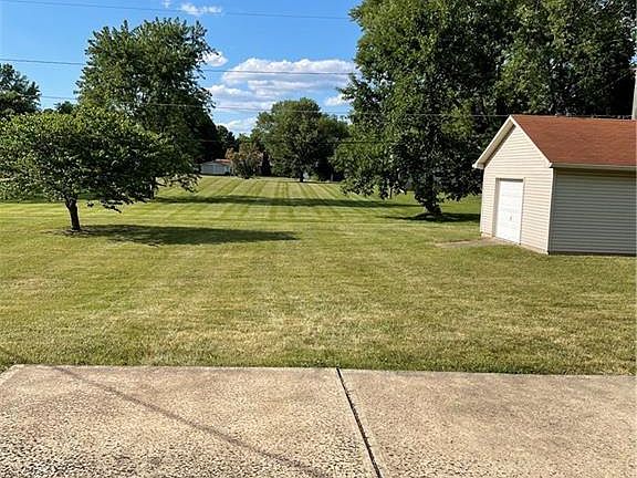3rd image of 2650 E Epler Ave