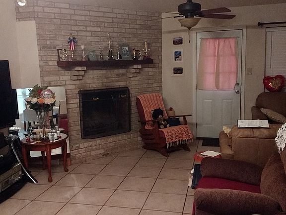 5th image of 137 N Bluebonnet