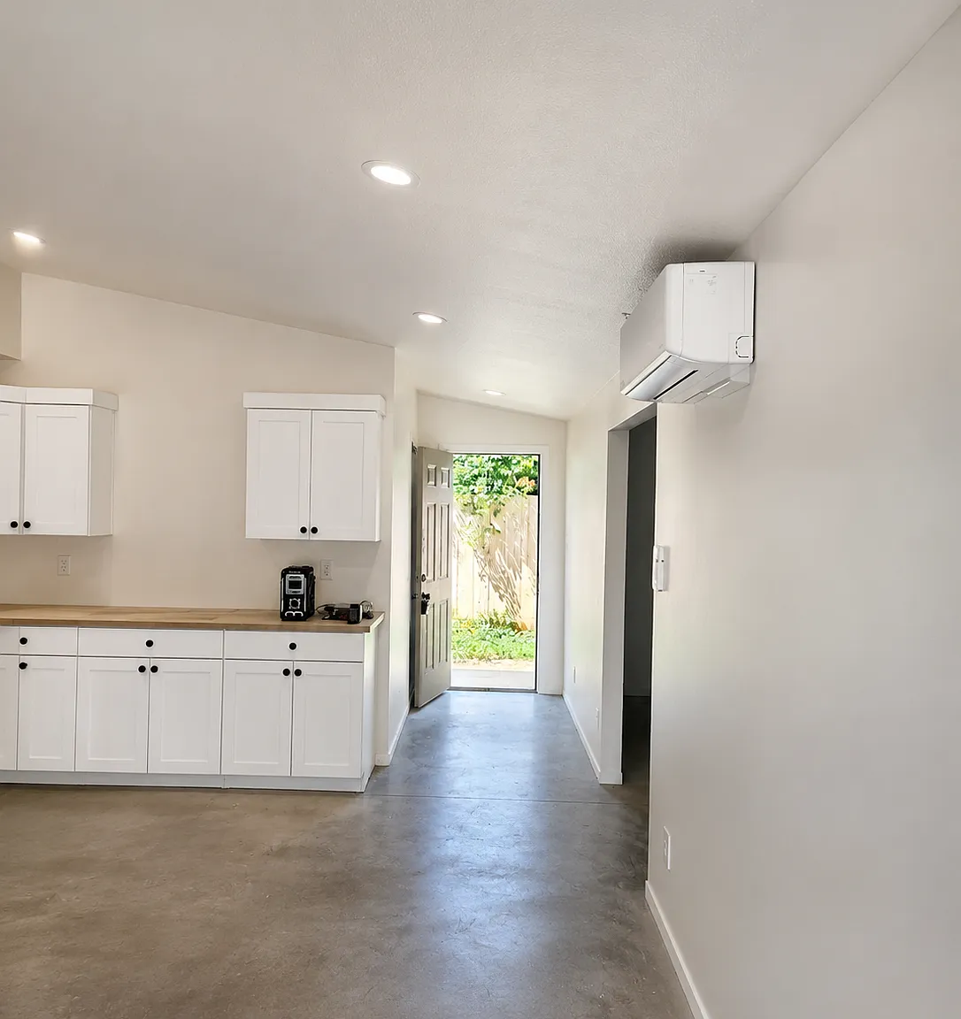 2 bed, 700 sqft, $1,700 — Photo 2