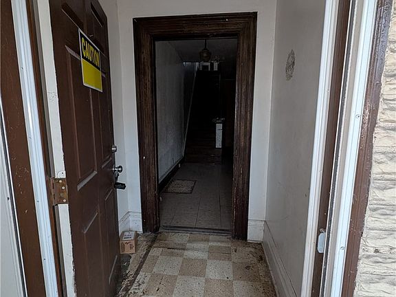 3rd image of 507 Center St