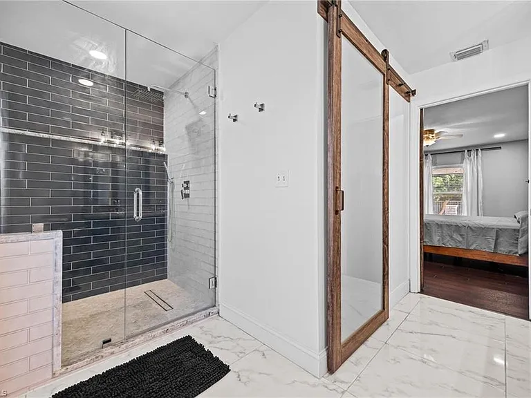 421 Broadmoor St — Photo 19
