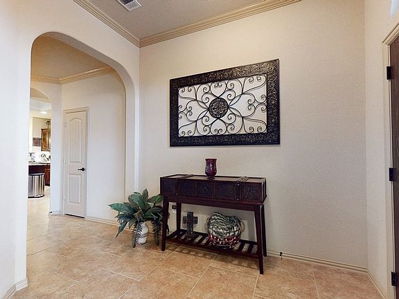 5th image of 5718 San Miguel Ave
