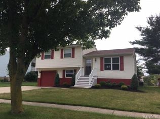 25 Ashleaf Dr, Buffalo, NY 14227
