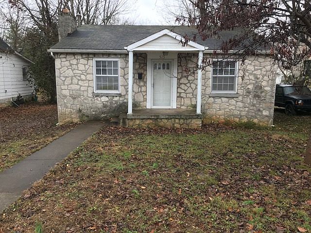 1st image of 525 Woodford Ave