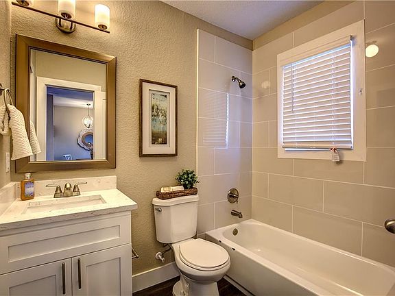 2nd image of 615 N Marsalis Ave APT 9