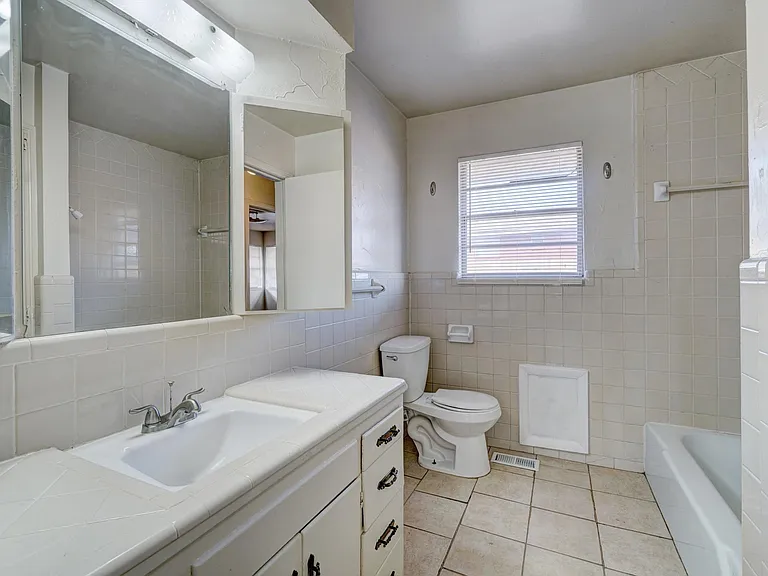 531 N Blackwelder Ave #531 — Photo 7