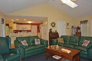 5th image of 120 Leeward Dr
