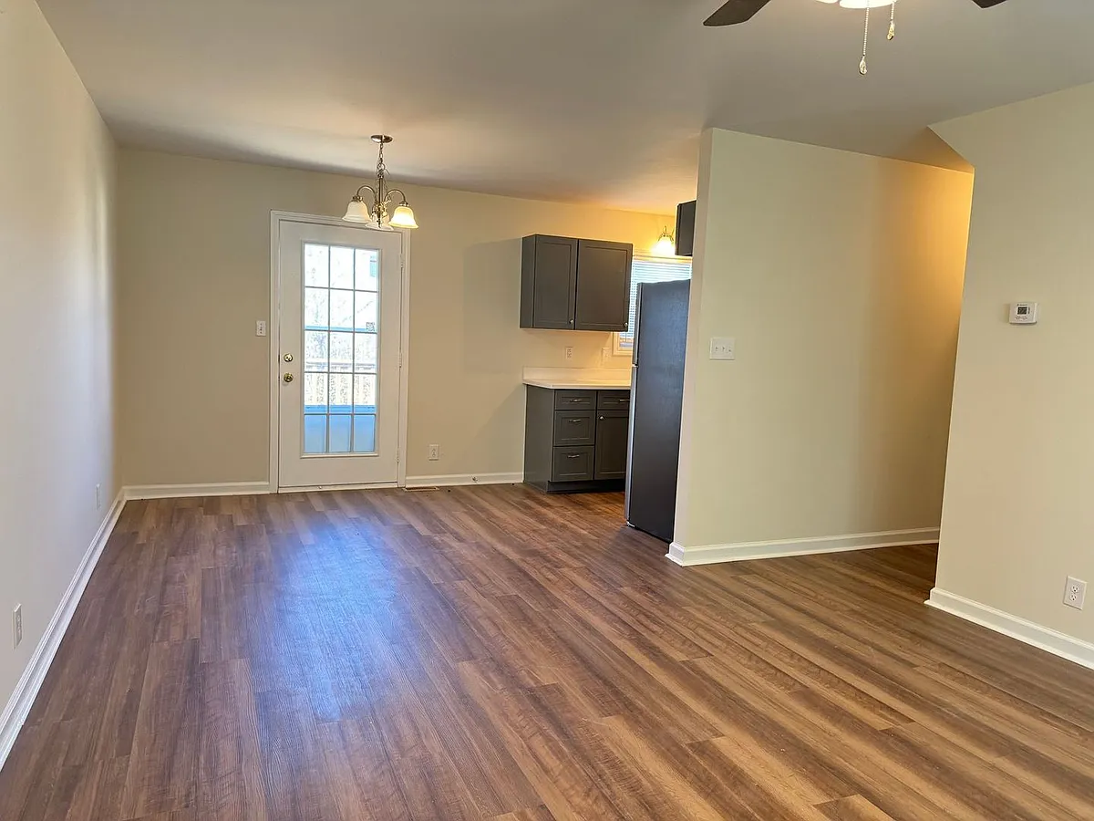 Building Photo - 226 Jim Thorpe Dr