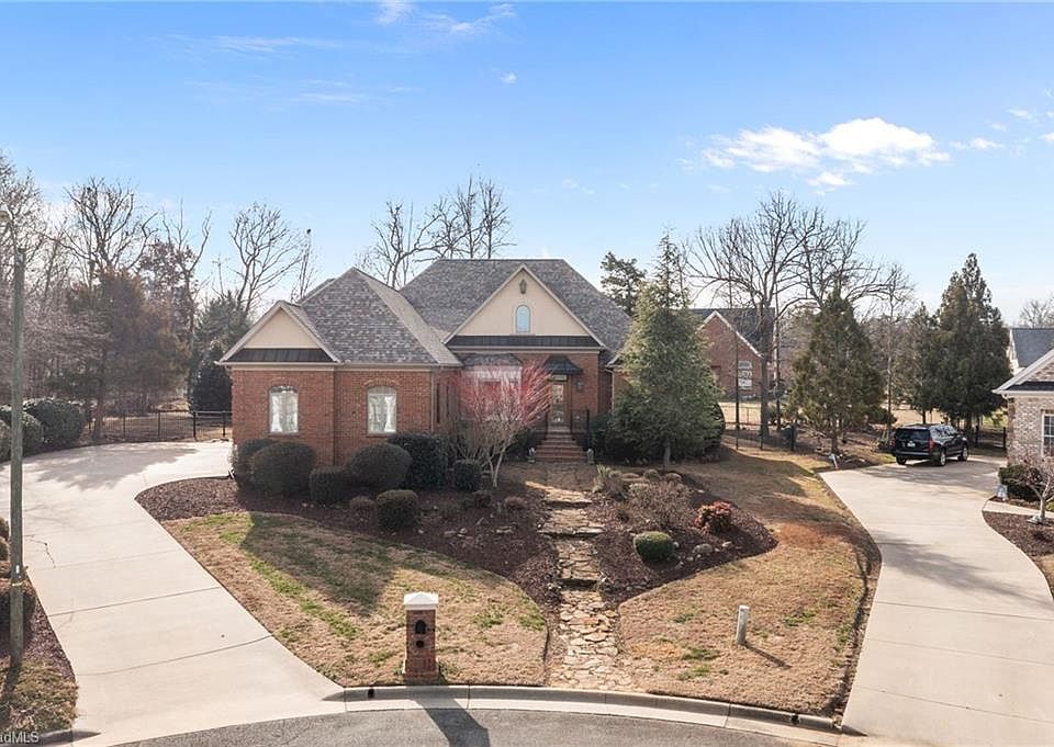 1st image of 3340 Waterford Pl