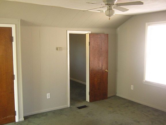 3rd image of 257 E Saratoga St APT 2