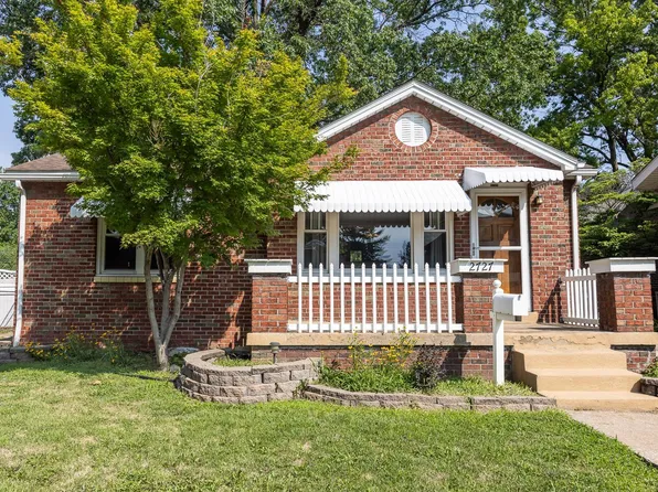 2727 Grand Ave, Granite City, IL 62040