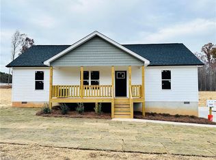 120 Village Ave, Thomasville, NC 27360