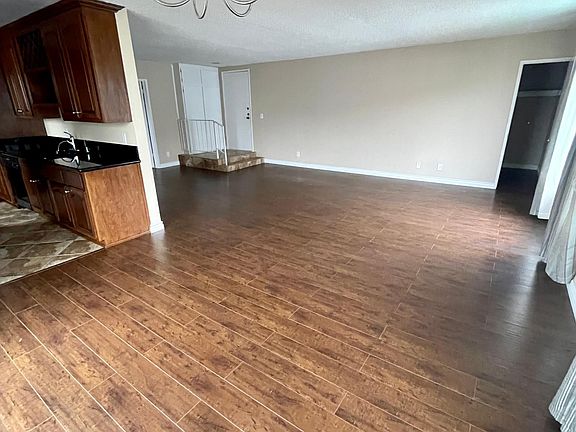 5th image of 1800 Camden Ave #306