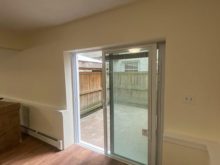 40 College Ave — Photo 13