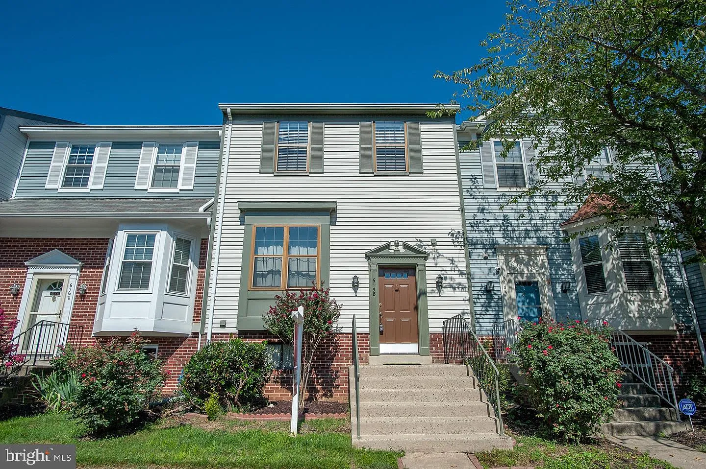 3 bed, 3.5 bath, 2508 sqft, $3,400 — Photo 1