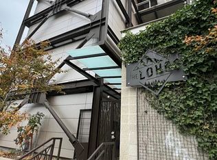 LOHAS, Seattle, WA 98105