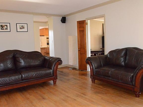 4th image of 5731 Gilbert Dr