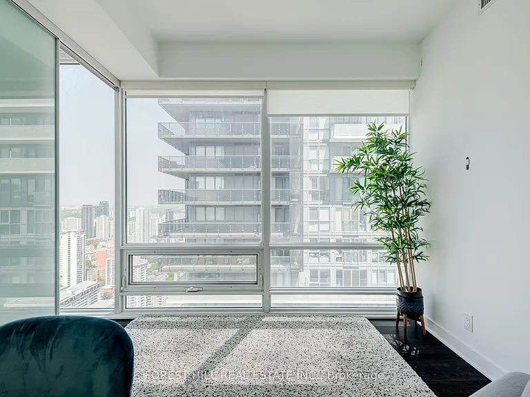15 Grenville St #4708 — Photo 18