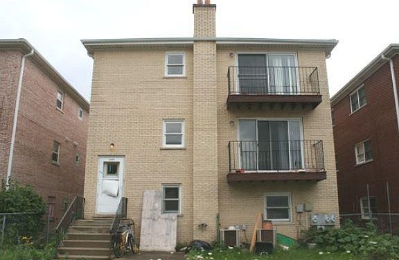 2nd image of 5038 Carol St