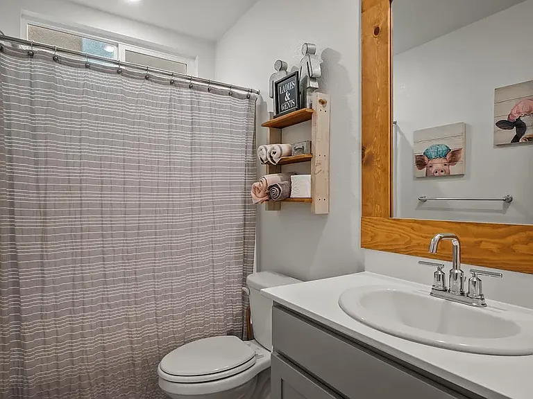 2382 Sheldon Dr — Photo 5