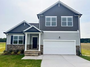 145 Olivia Crossing Ct, Four Oaks, NC 27524