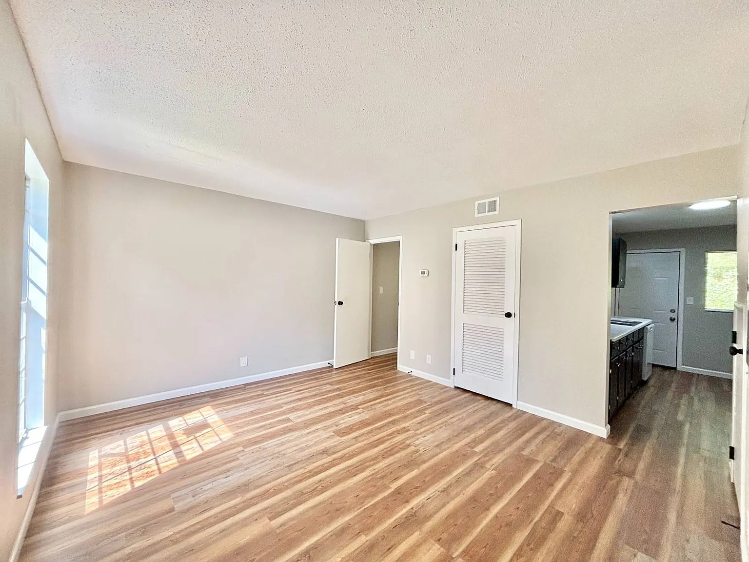 New Haven Apartments — Photo 2