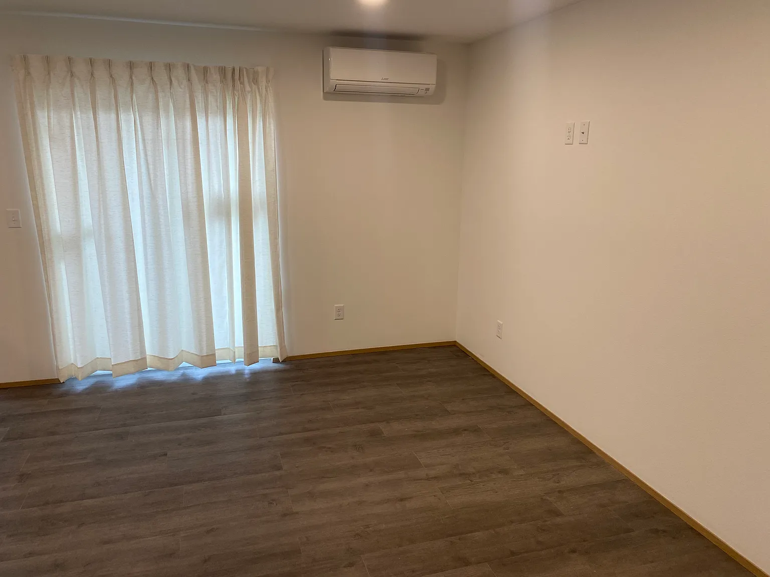 1 bed, 758 sqft, $1,700 — Photo 2