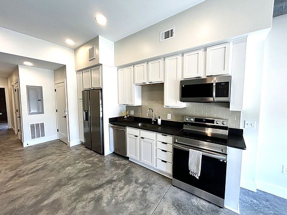 2nd image of 805 Martin Luther King Jr Blvd APT 13