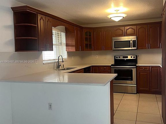 3rd image of 14600 SW 156th Ave
