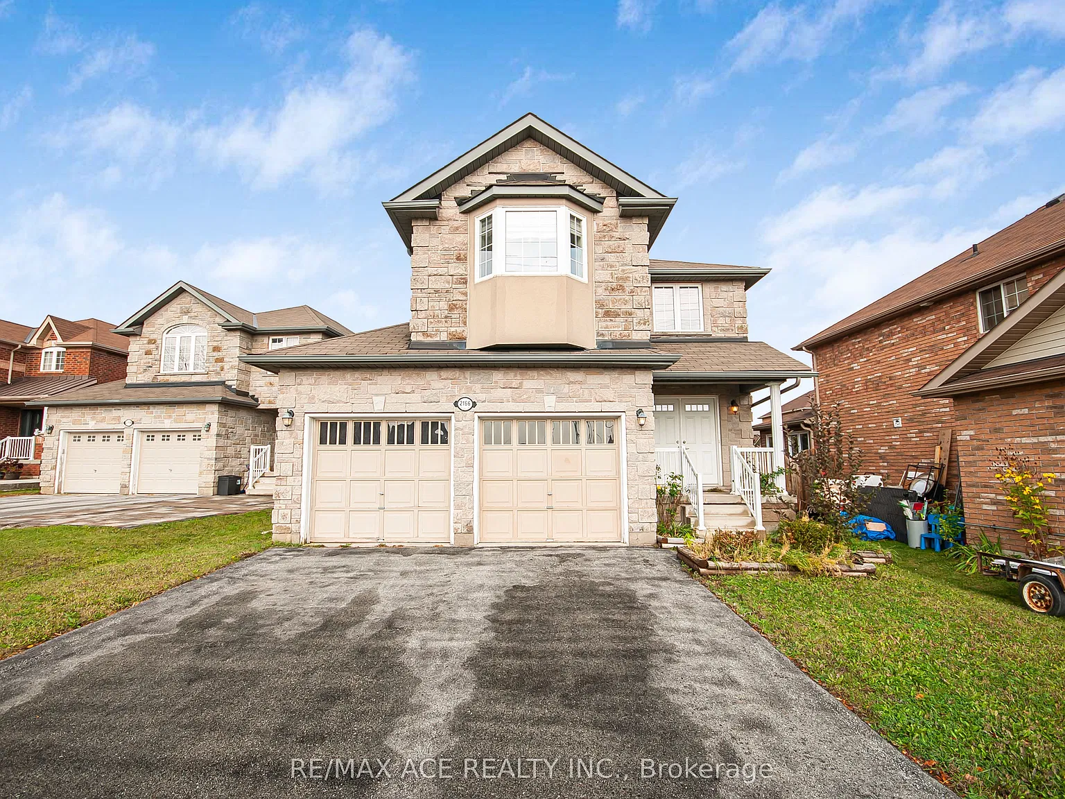 3 bed, $2,800 — Photo 2