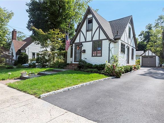2nd image of 55 Holmes Ave