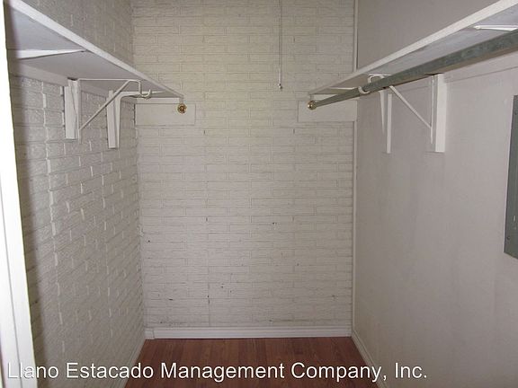 3rd image of 1410 Ponderosa St APT 224