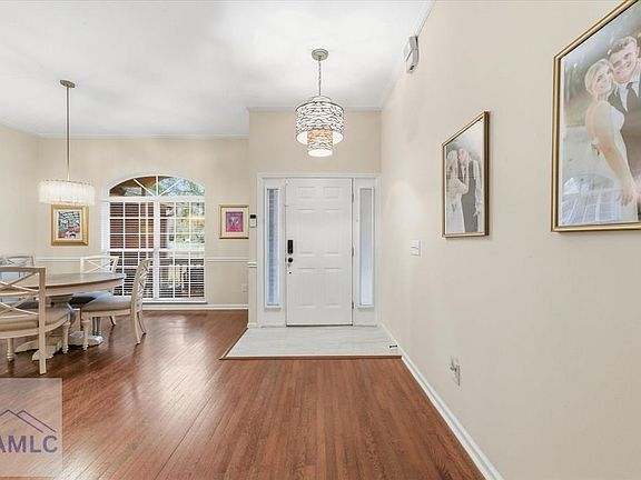 5th image of 195 Brittany Ct