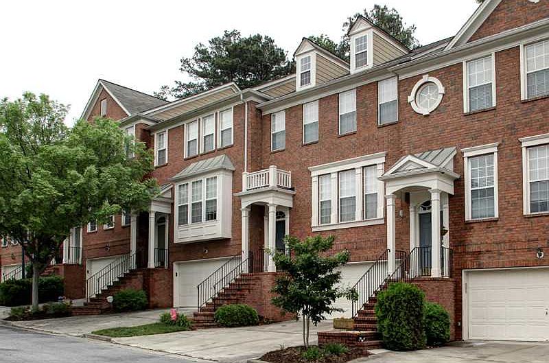 1st image of 2461 Bridlewood Dr SE