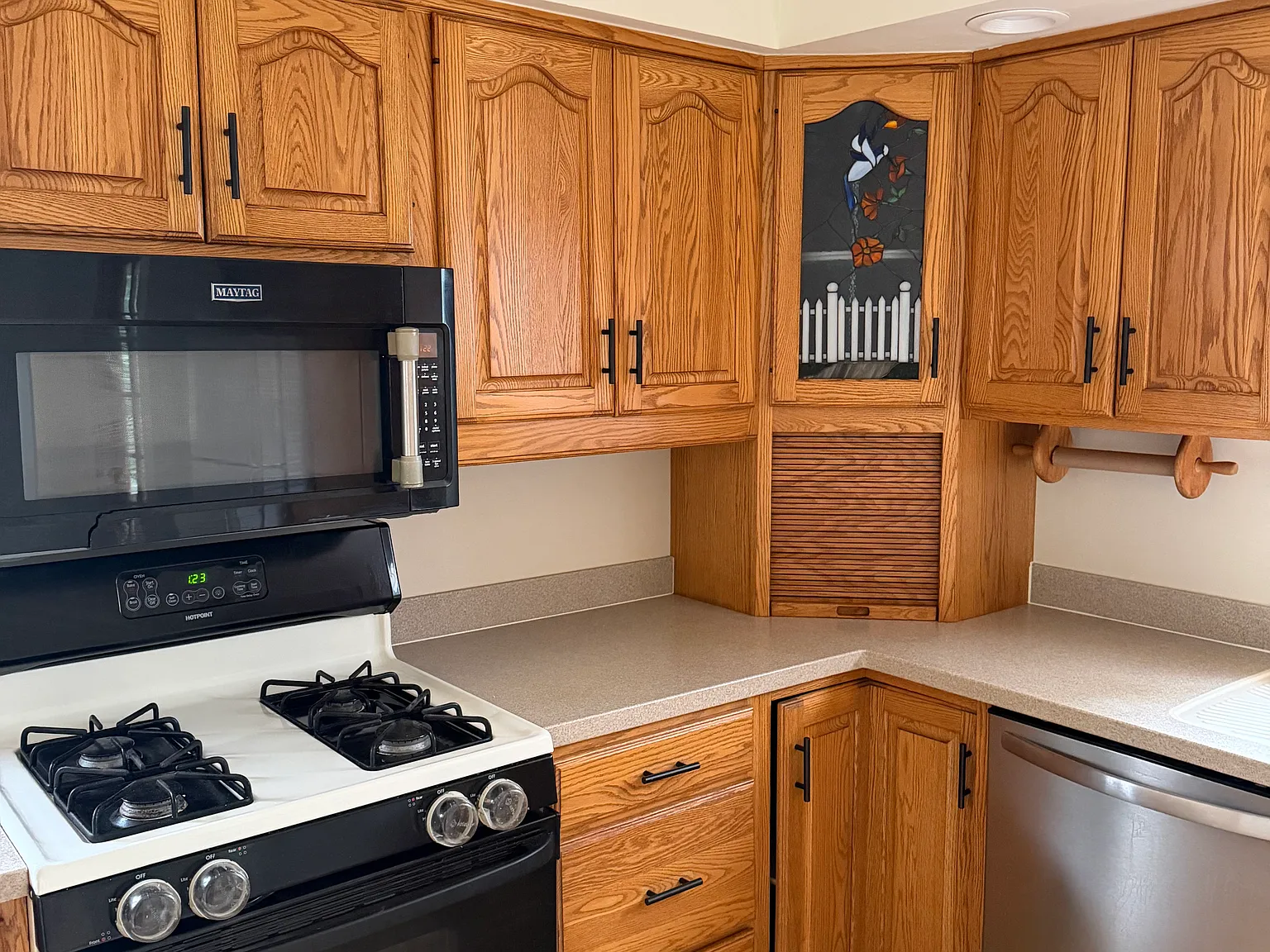 4 bed, 1568 sqft, $2,200 — Photo 3