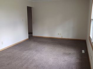 821-827 16th Pl #821, Fulton, IL 61252