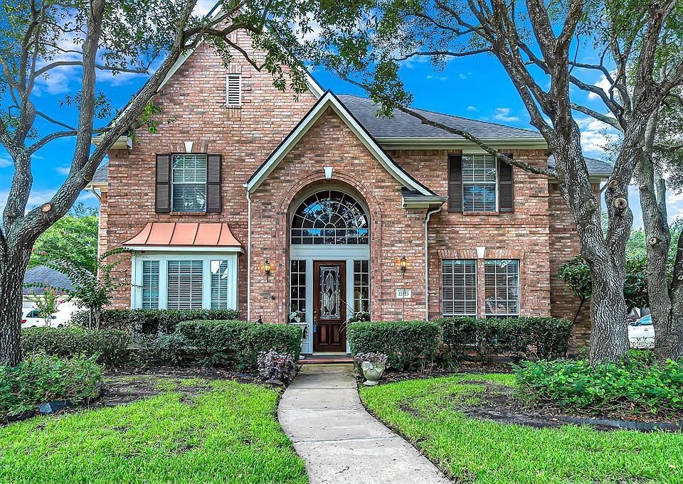 1st image of 22523 Crescent Cove Ct