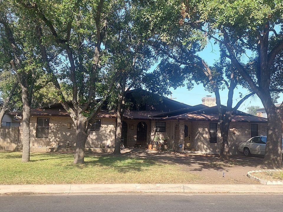 1st image of 303 W Silver Sands Dr