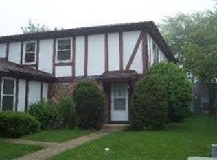 419 Farmingdale Cir, Vernon Hills, IL 60061