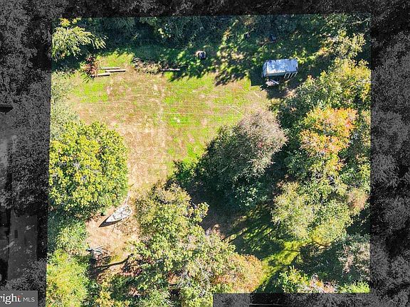 3rd image of Oberlin Rd