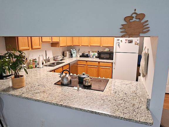 4th image of 1611 E Fairmount Ave