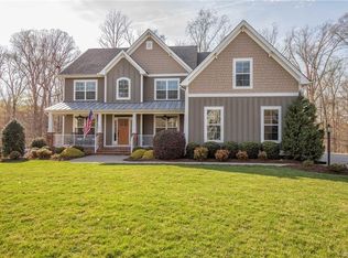 2613 Royal Crest Dr, Midlothian, VA 23113
