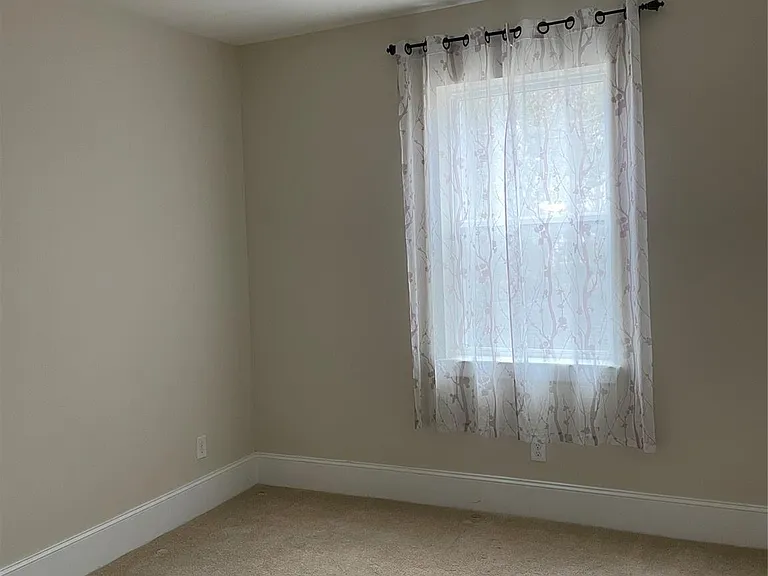 5105 Maple St — Photo 24