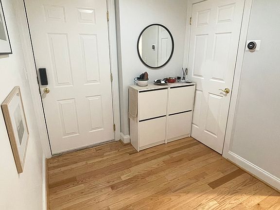5th image of 221 Race St APT 4