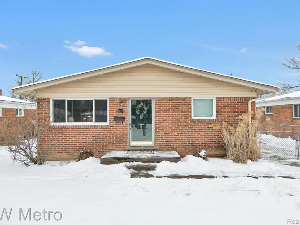 19674 Deering St, Livonia, MI 48152